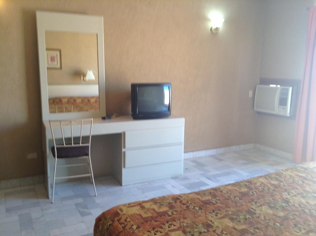 Los Jitos Hotel & Suites San Carlos Nuevo Guaymas Ruang foto