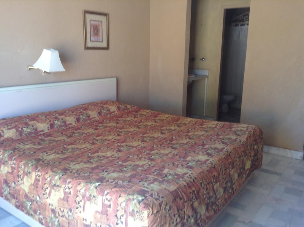 Los Jitos Hotel & Suites San Carlos Nuevo Guaymas Ruang foto