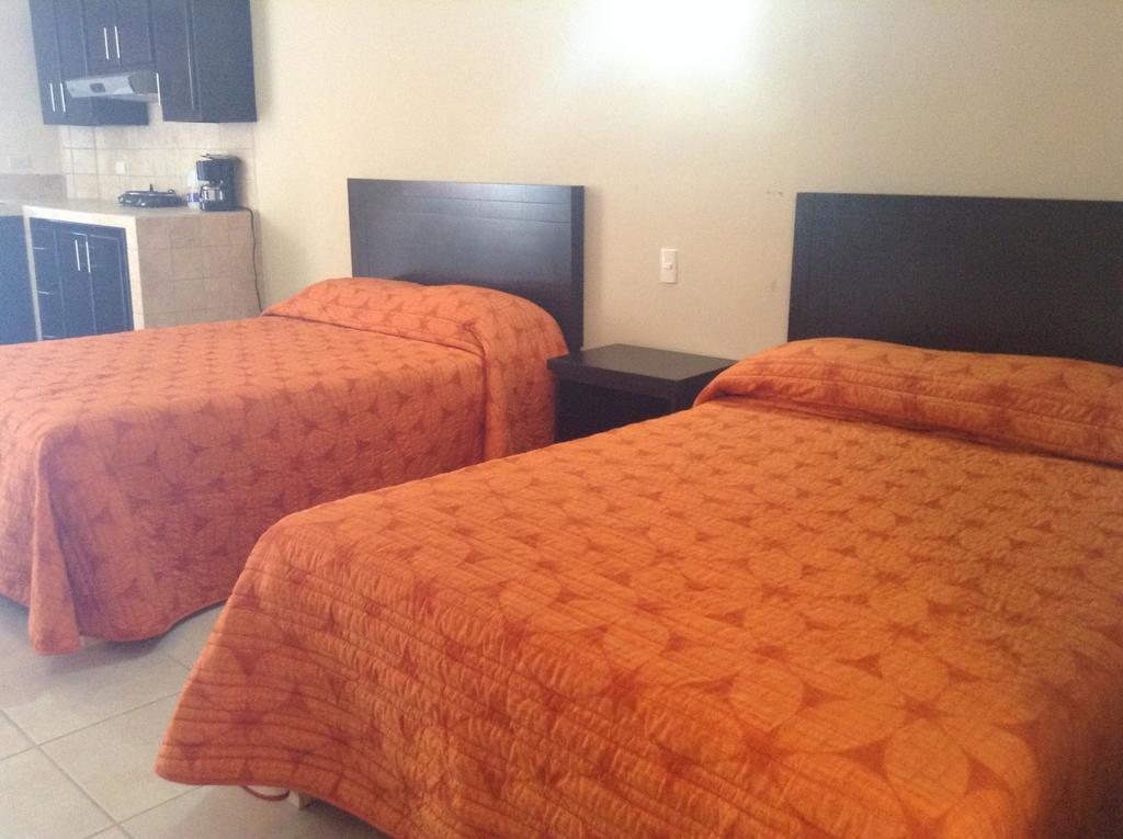 Los Jitos Hotel & Suites San Carlos Nuevo Guaymas Ruang foto